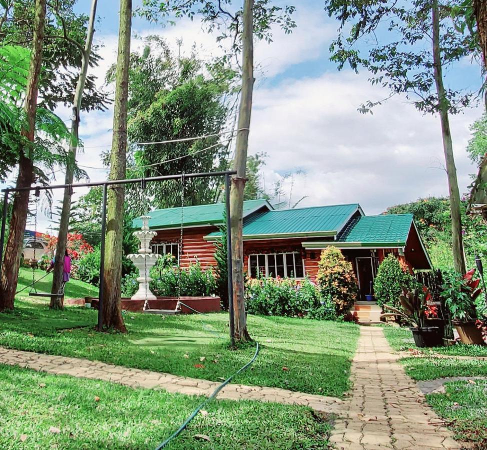 Dahilayan Comfy Cabin Manolo Fortich Exterior foto